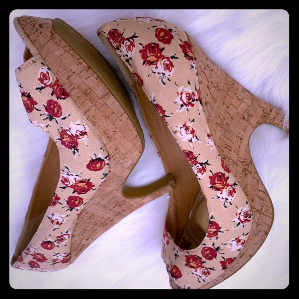Colorful wedge or multi colored
